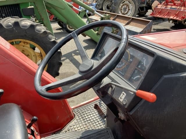 Tractor — Auction (lot 8458-2021)