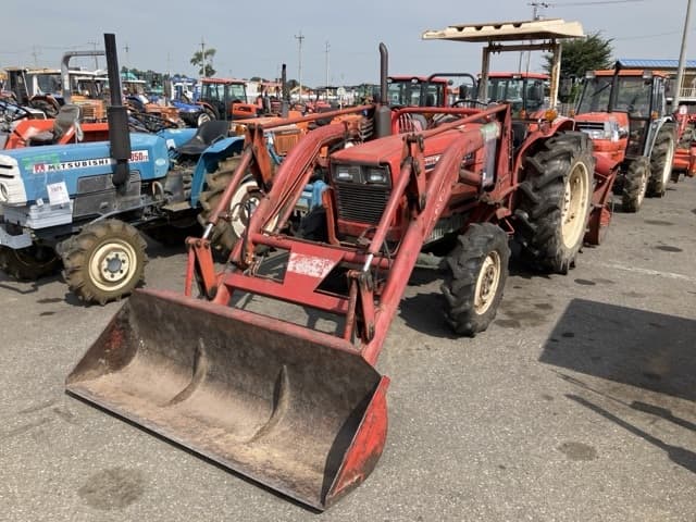 Tractor — Auction (lot 8458-2022)