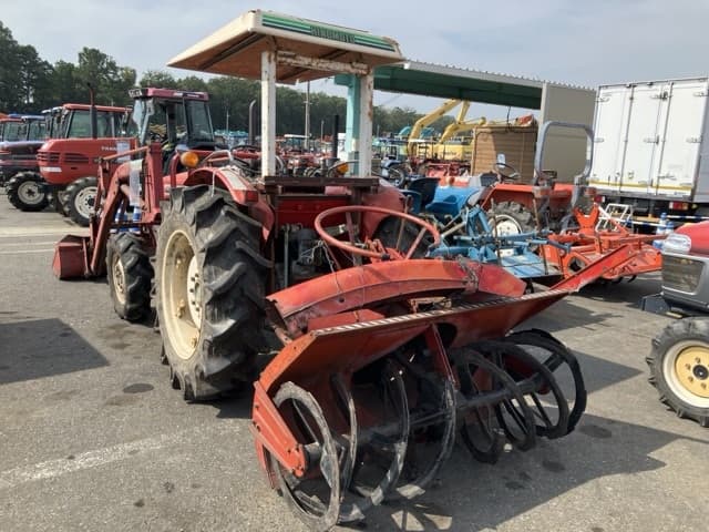 Tractor — Auction (lot 8458-2022)
