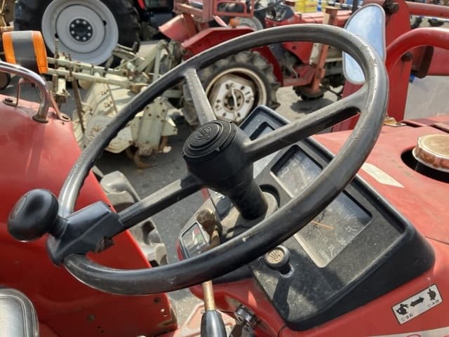 Tractor — Auction (lot 8458-2022)