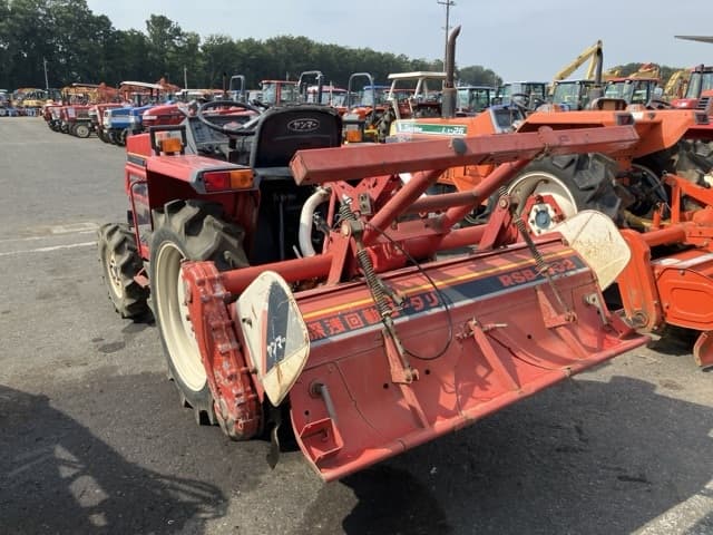 Tractor — Auction (lot 8458-2025)