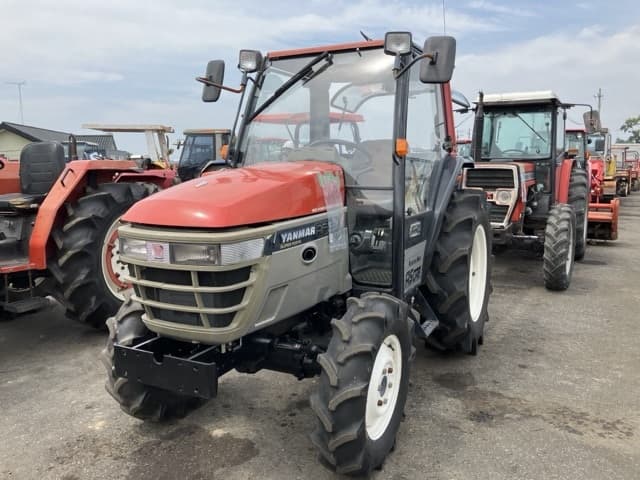 Tractor — Auction (lot 8458-2026)