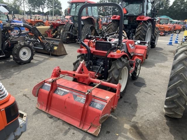Tractor — Auction (lot 8458-2027)