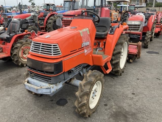 Tractor — Auction (lot 8458-2028)