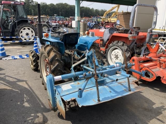 Tractor — Auction (lot 8458-2029)