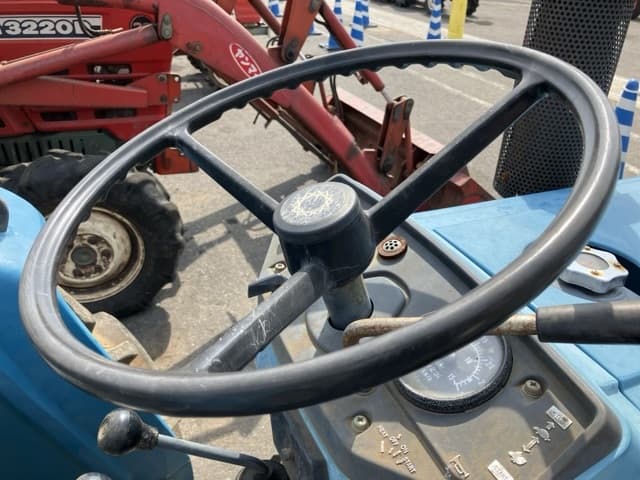 Tractor — Auction (lot 8458-2029)