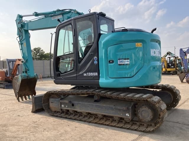 EXCAVATOR — Auction (lot 8458-203)