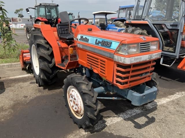 Tractor — Auction (lot 8458-2031)
