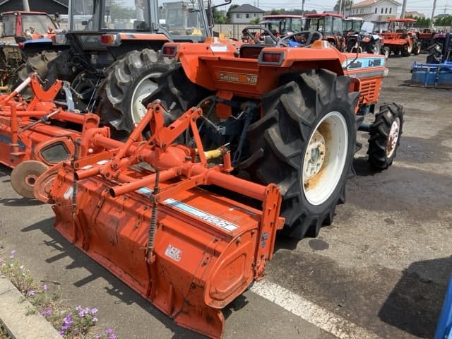 Tractor — Auction (lot 8458-2031)