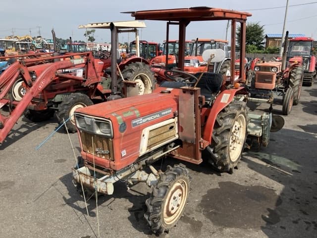 Tractor — Auction (lot 8458-2036)