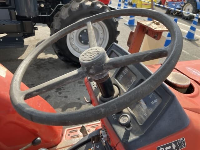 Tractor — Auction (lot 8458-2036)