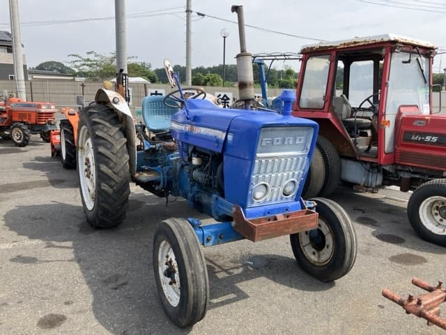 Tractor — Auction (lot 8458-2038)