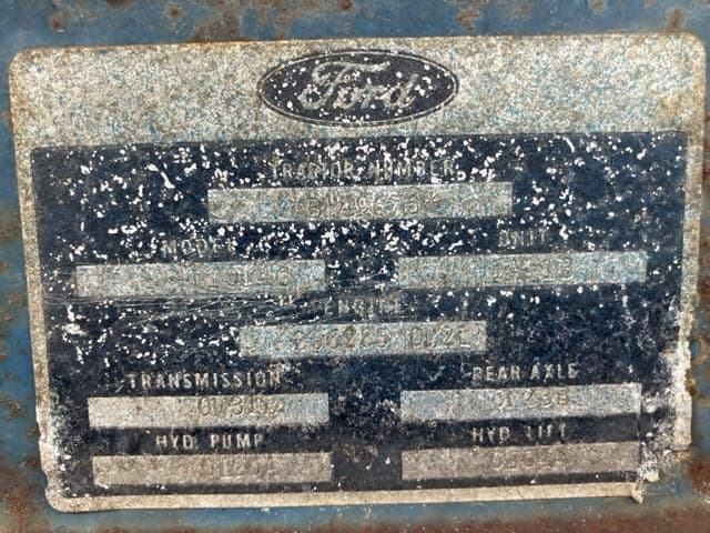 Tractor — Auction (lot 8458-2038)