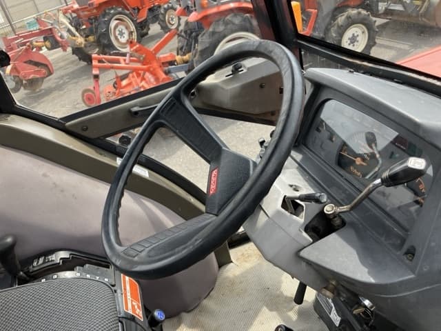 Tractor — Auction (lot 8458-2039)