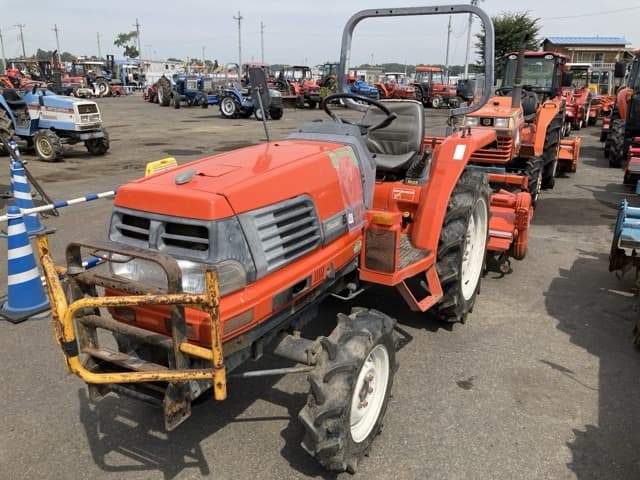 Tractor — Auction (lot 8458-2041)