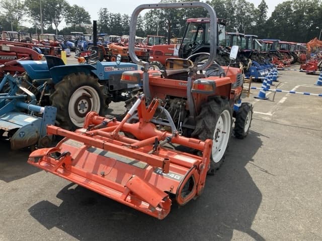 Tractor — Auction (lot 8458-2041)