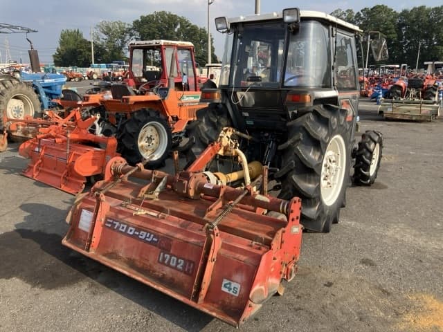 Tractor — Auction (lot 8458-2045)