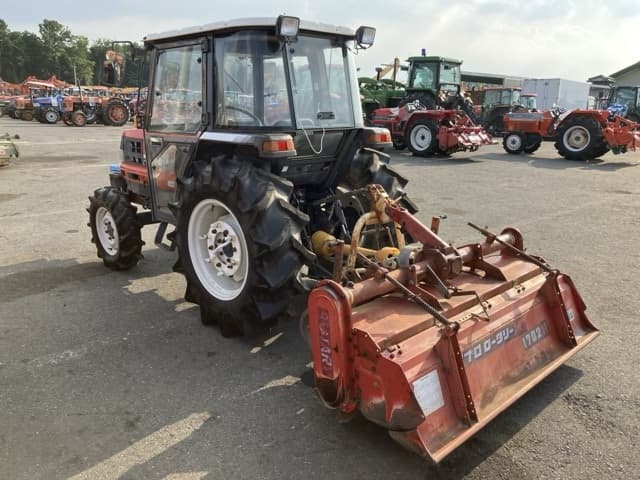 Tractor — Auction (lot 8458-2045)