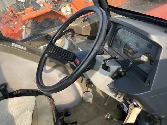 Tractor — Auction (lot 8458-2045)