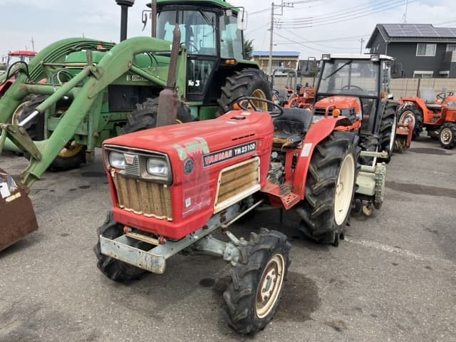 Tractor — Auction (lot 8458-2049)