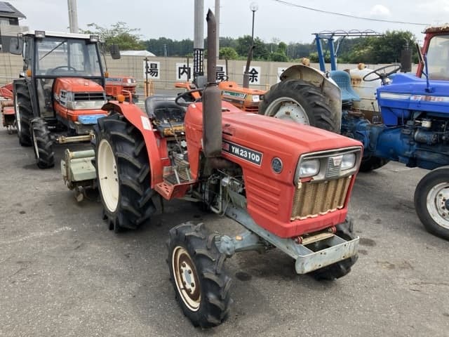 Tractor — Auction (lot 8458-2049)