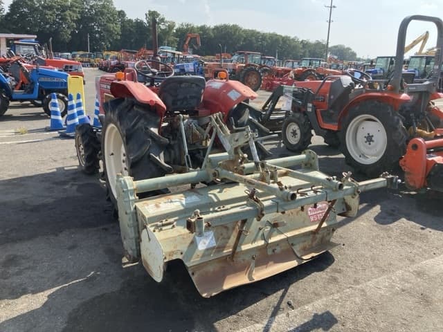 Tractor — Auction (lot 8458-2049)