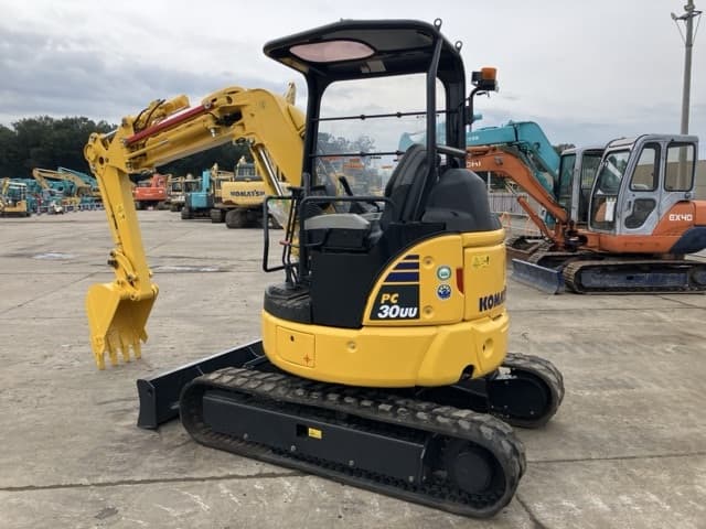 MINI EXCAVATOR — Auction (lot 8458-205)