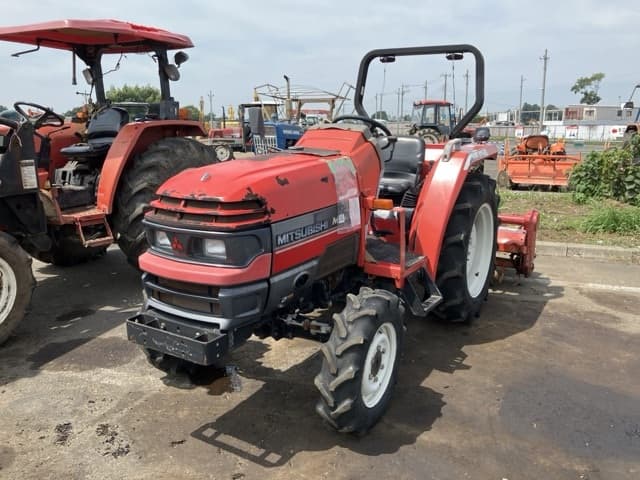 Tractor — Auction (lot 8458-2053)