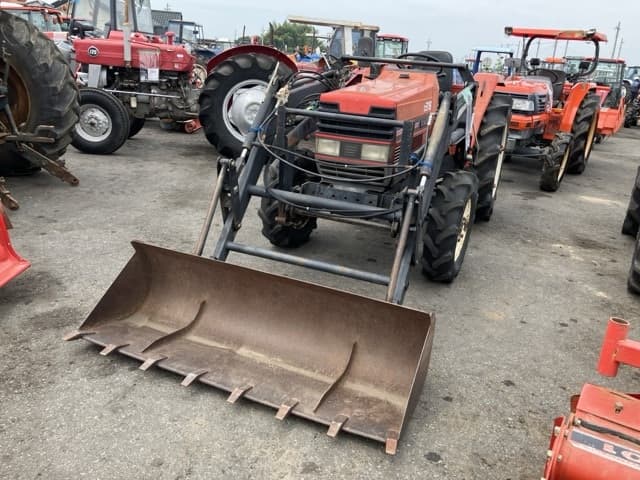 Tractor — Auction (lot 8458-2061)