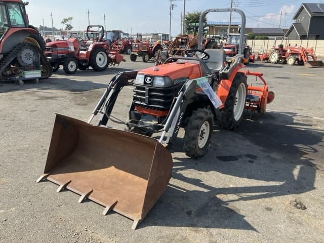Tractor — Auction (lot 8458-2064)