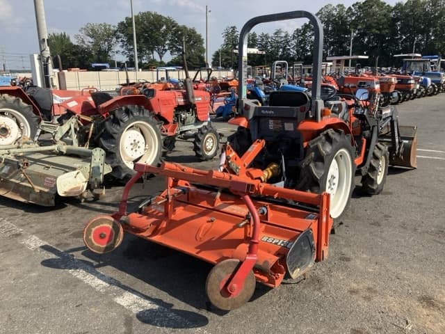 Tractor — Auction (lot 8458-2064)