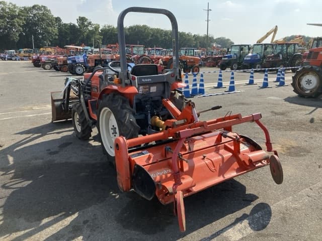 Tractor — Auction (lot 8458-2064)