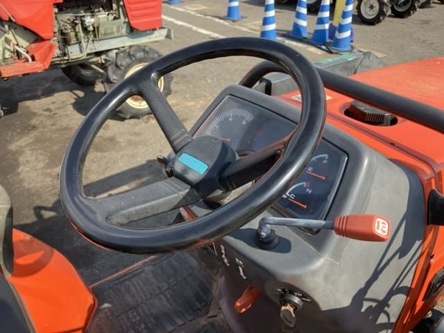 Tractor — Auction (lot 8458-2064)