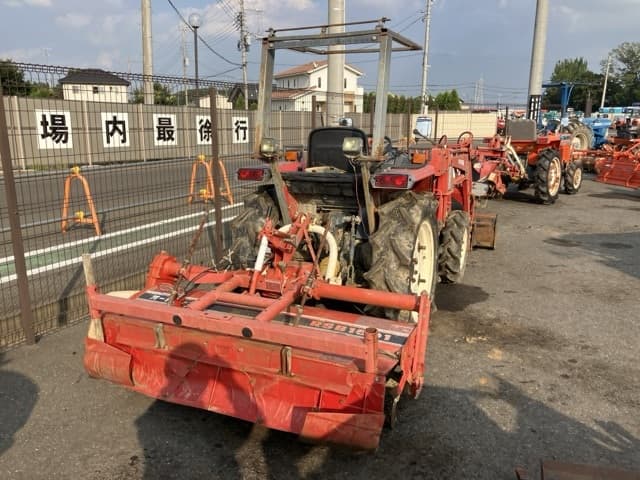 Tractor — Auction (lot 8458-2065)