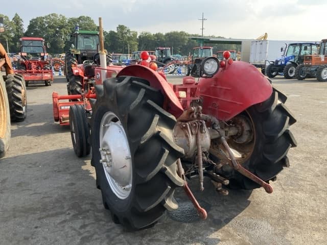 Tractor — Auction (lot 8458-2068)