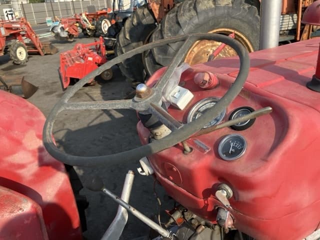 Tractor — Auction (lot 8458-2068)