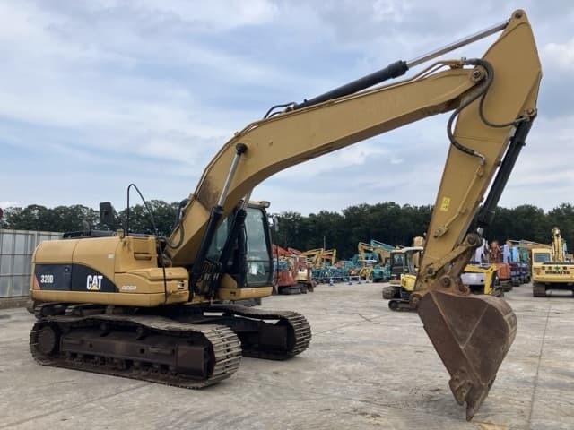 EXCAVATOR — Auction (lot 8458-207)