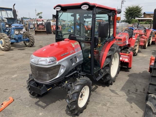 Tractor — Auction (lot 8458-2071)