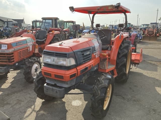 Tractor — Auction (lot 8458-2072)