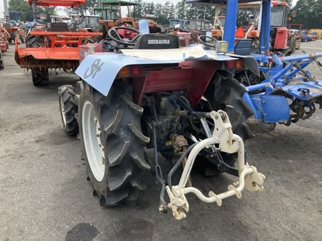 Tractor — Auction (lot 8458-2073)