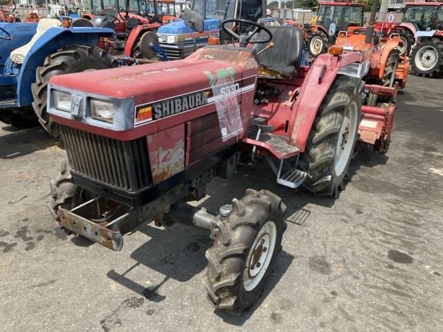 Tractor — Auction (lot 8458-2079)