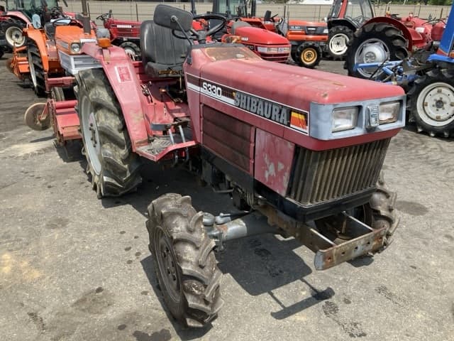 Tractor — Auction (lot 8458-2079)