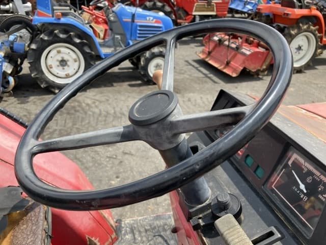 Tractor — Auction (lot 8458-2079)