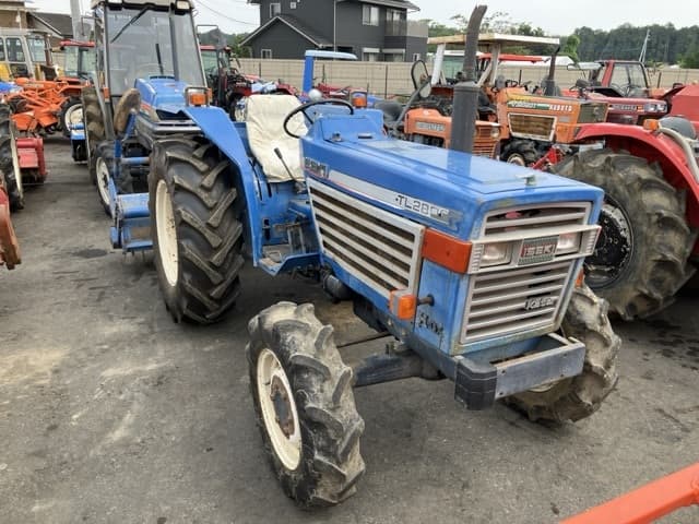 Tractor — Auction (lot 8458-2081)