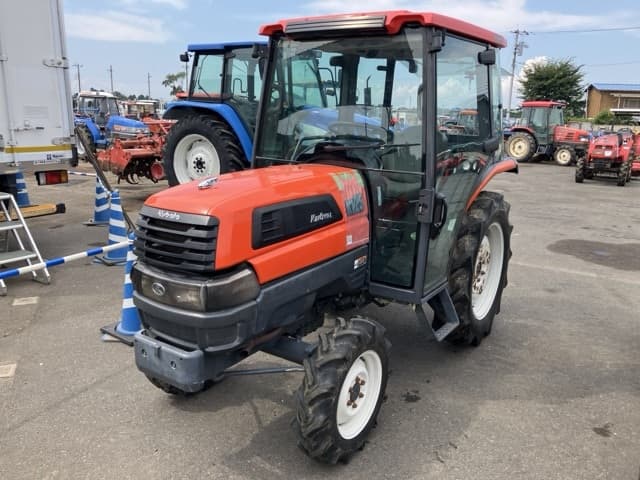 Tractor — Auction (lot 8458-2084)