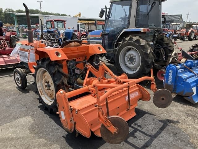 Tractor — Auction (lot 8458-2095)