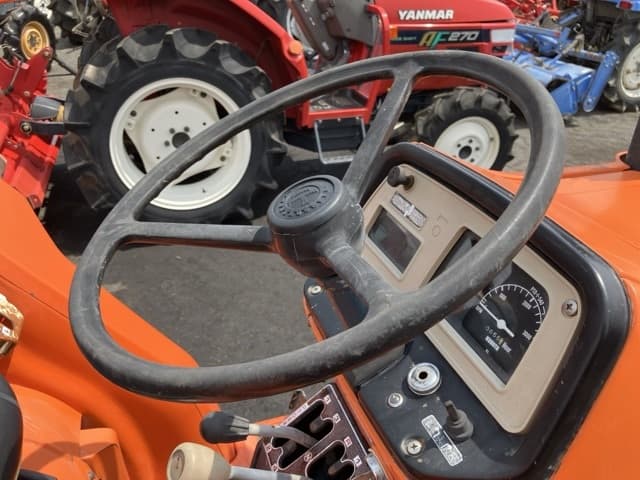 Tractor — Auction (lot 8458-2095)