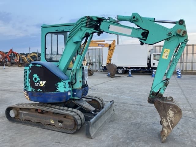 MINI EXCAVATOR — Auction (lot 8458-21)