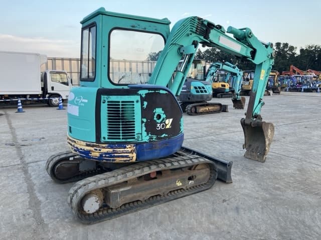 MINI EXCAVATOR — Auction (lot 8458-21)