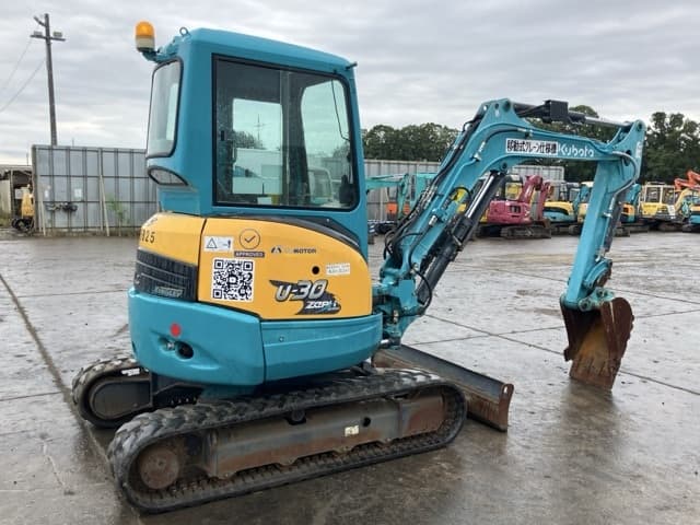 MINI EXCAVATOR — Auction (lot 8458-210)